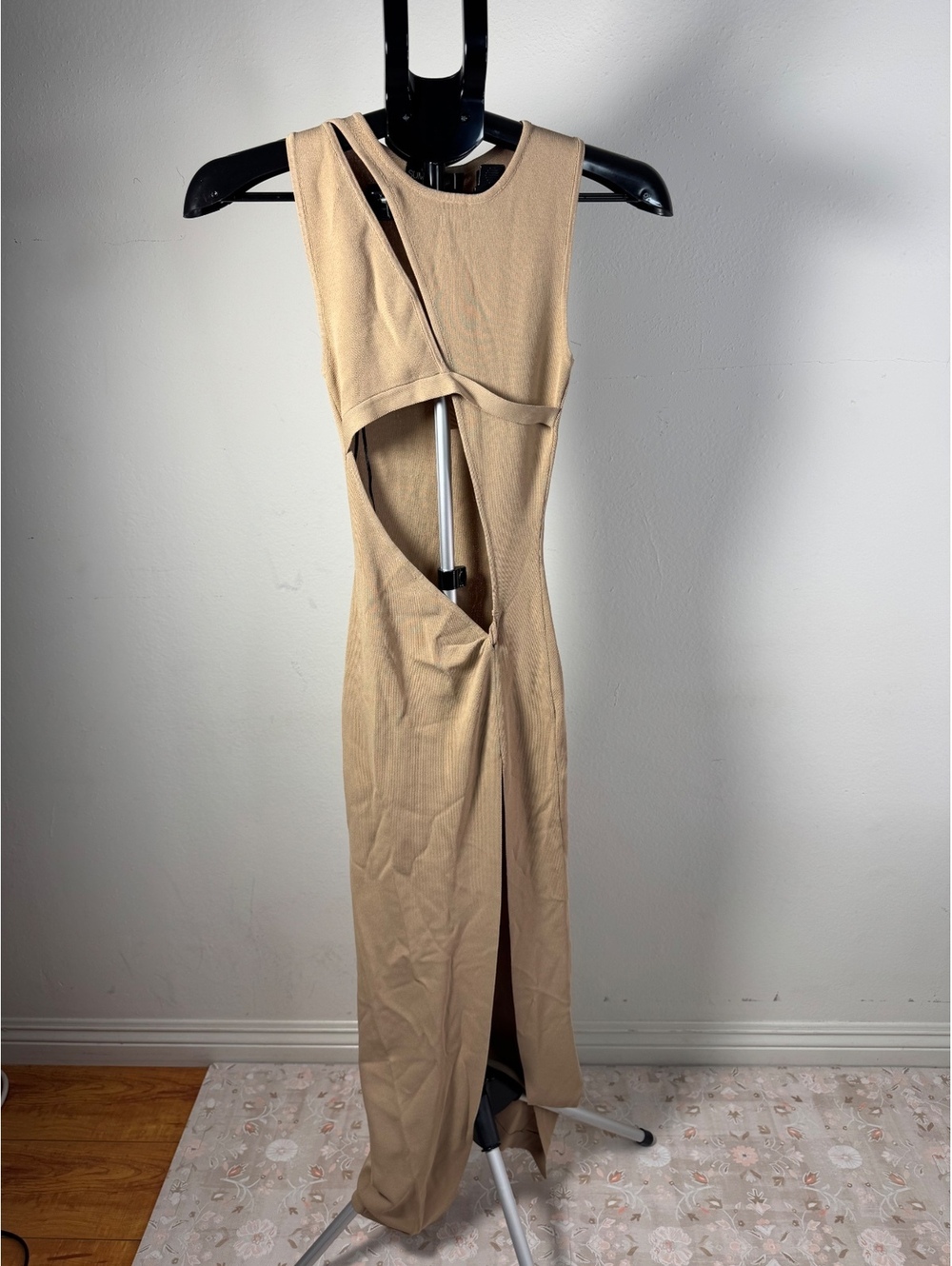 SUMMERHAUS Beige Cut-Out Sleeveless Maxi Dress Small